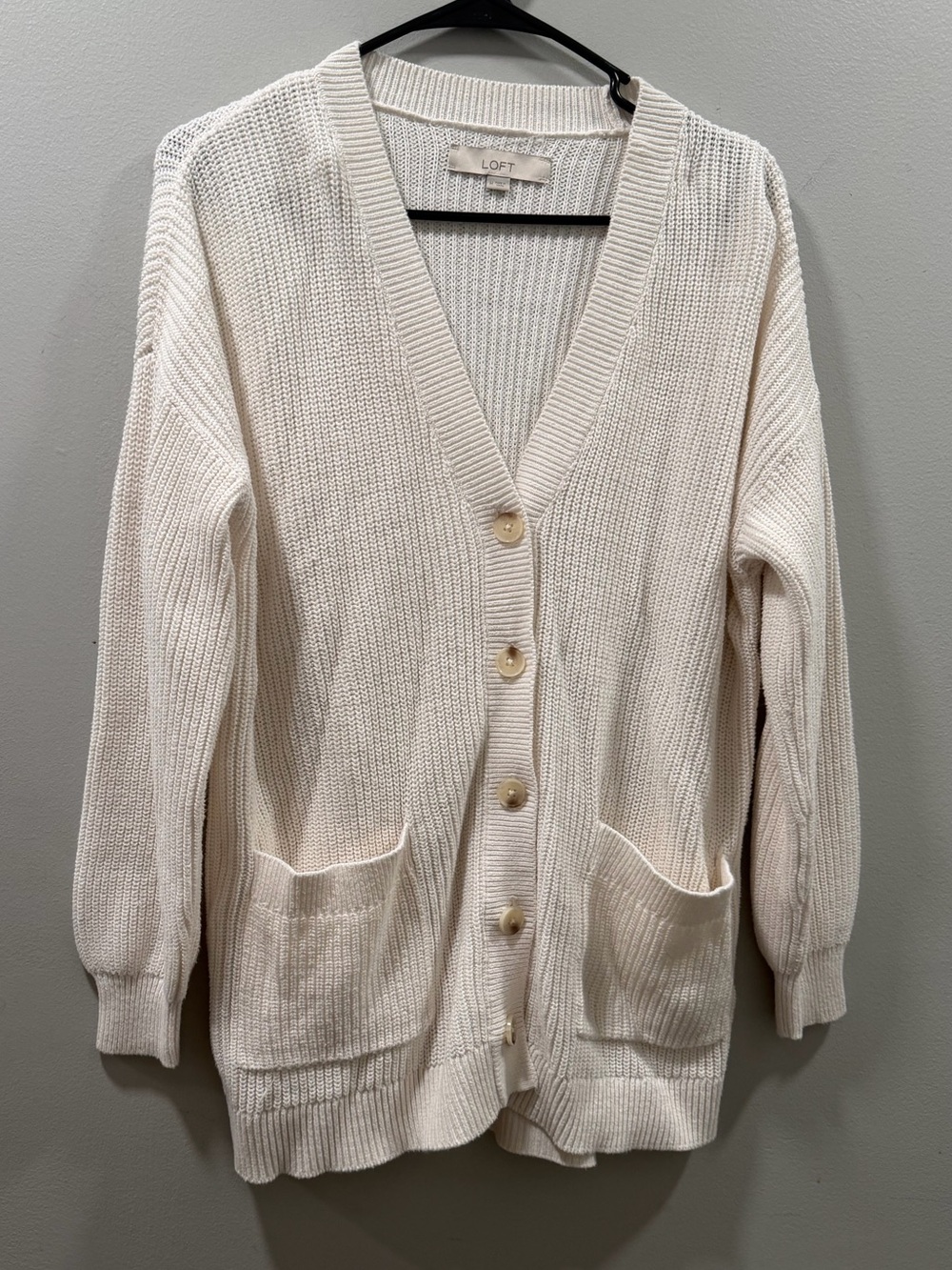 LOFT Cream Ribbed V‑Neck Button Cardigan